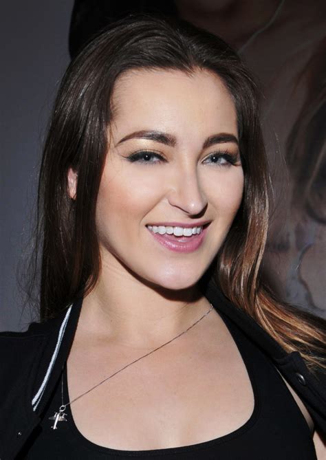 Porn Videos Uploaded by Pornstar Dani Daniels 